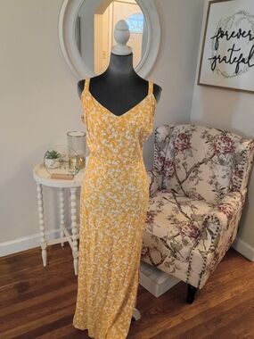 Old Navy Sz. Xxl Tall Yellow Floral Slip Maxi Dress - Sundress Style